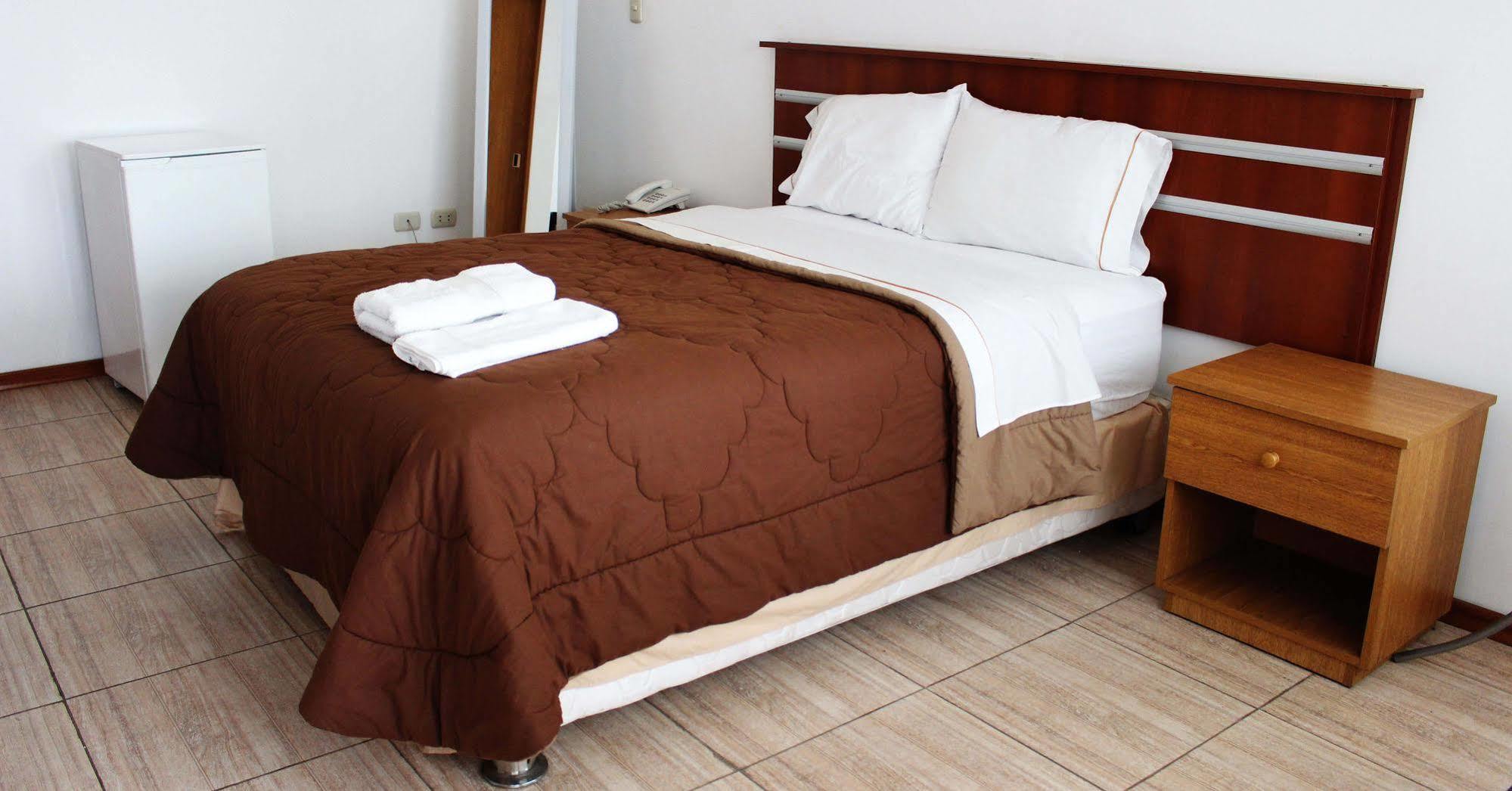 Libertad Hotel Trujillo Bagian luar foto
